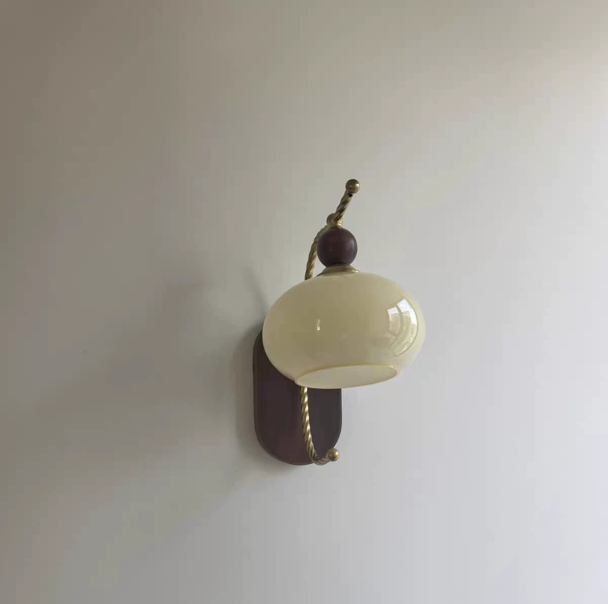 Opalbell Vintage Glass Wall Sconce