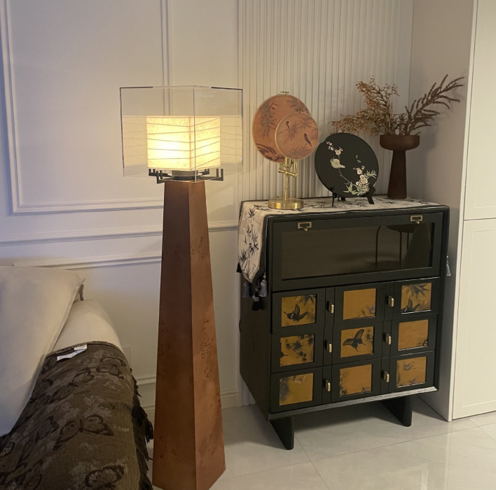 Lanterne Wood Pedestal Floor Lamp