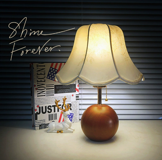 Bellamy Scalloped Wood Table Lamp